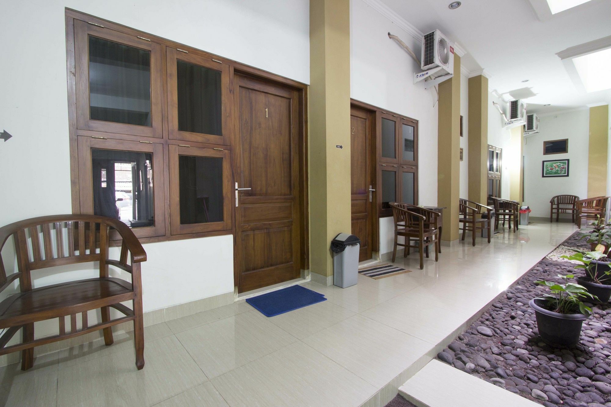 Reddoorz @ Rejowinangun Kota Gede Hotel Baturetno Exterior photo